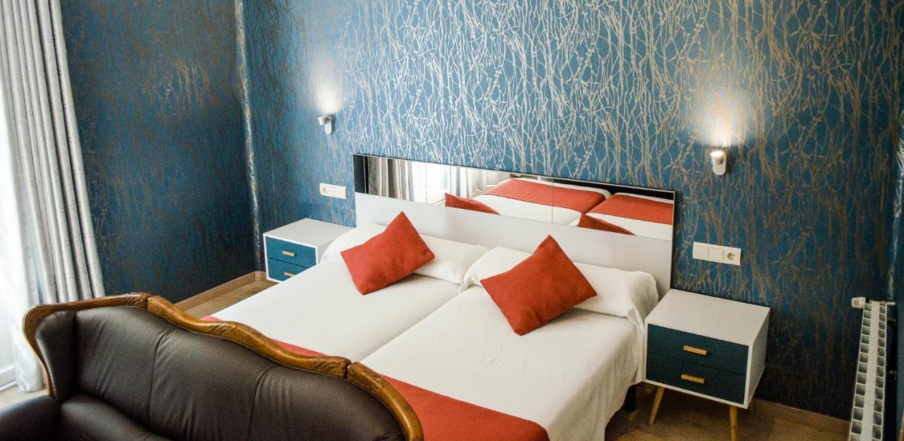 Hotel Jaques Jaca Exterior photo