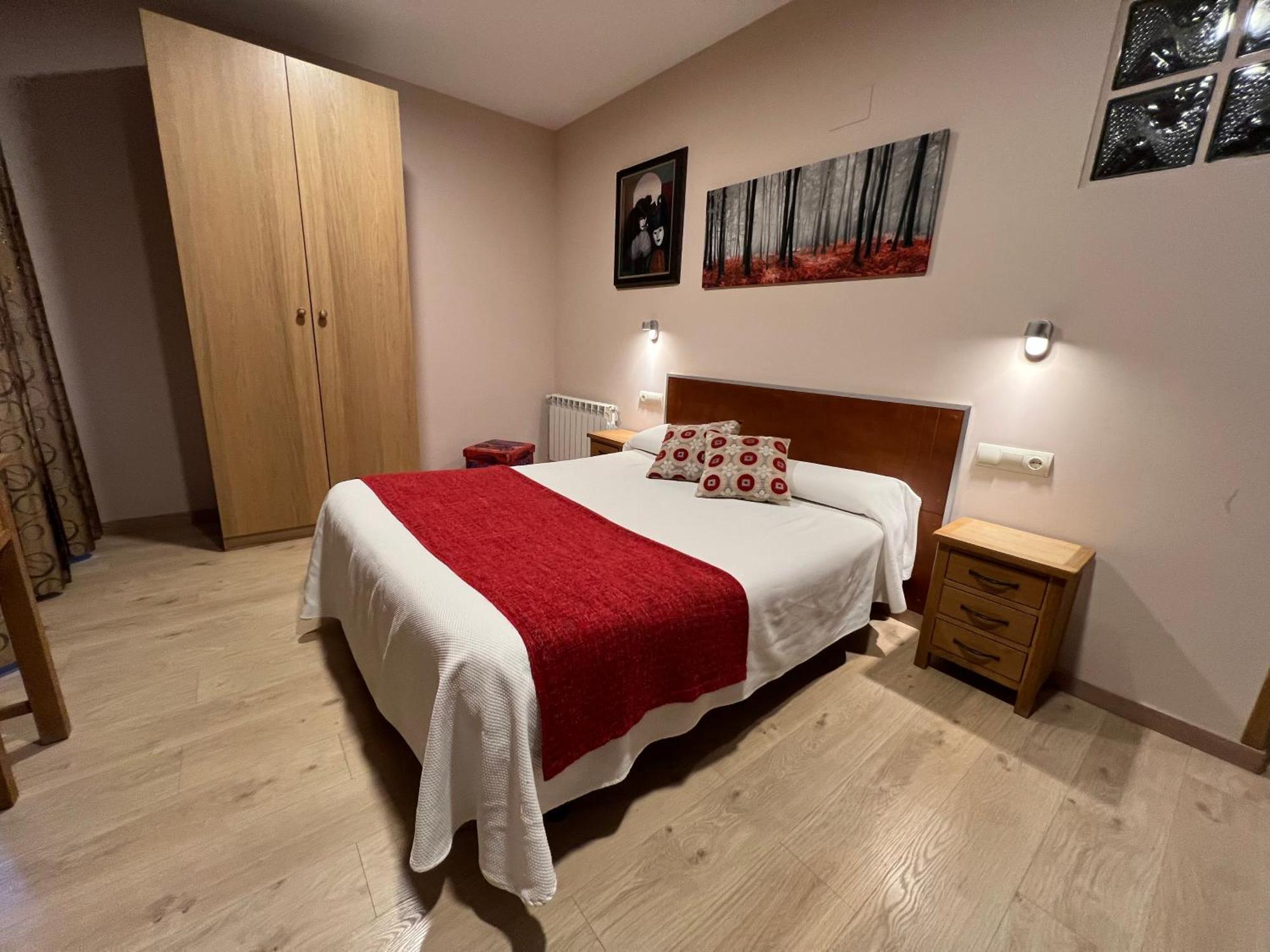 Hotel Jaques Jaca Exterior photo